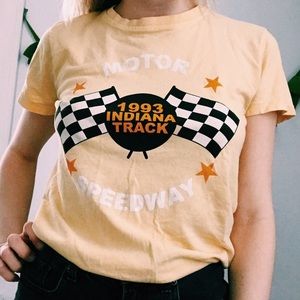 Brandy Melville tshirt